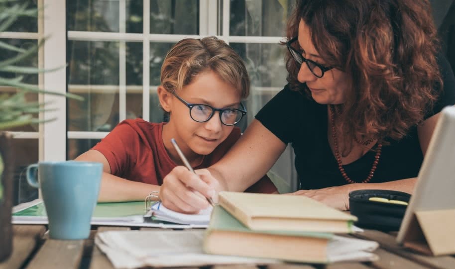 Top 10 tips for homeschooling children or teenagers